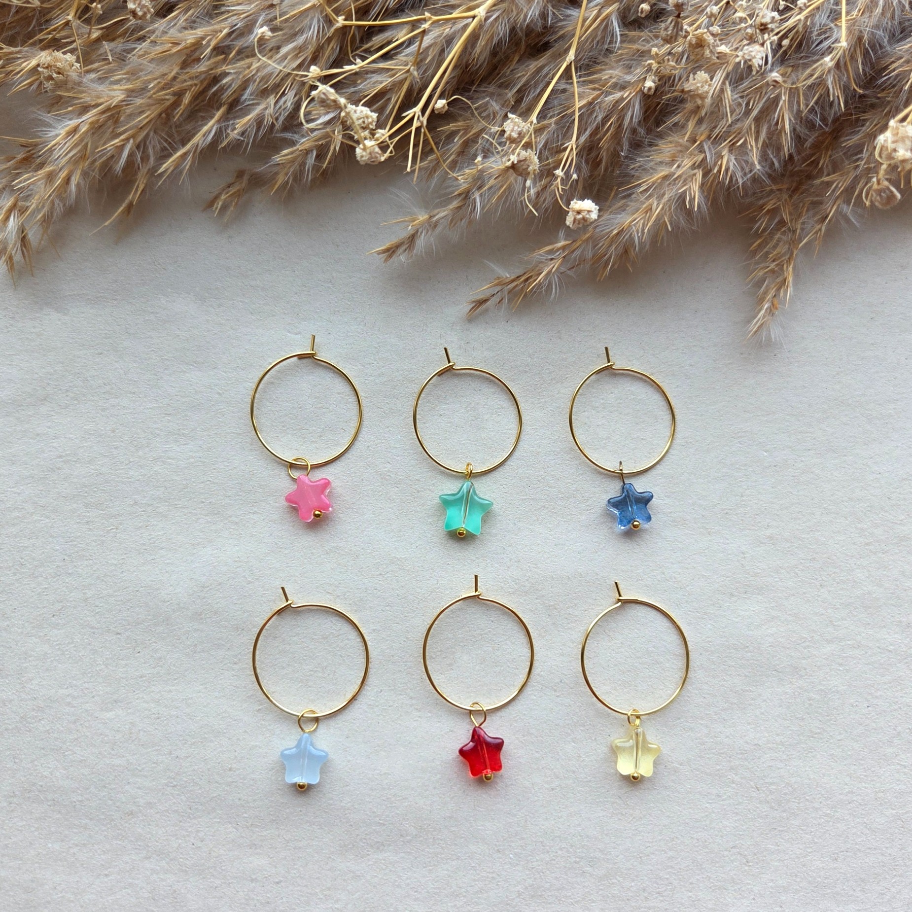 Glasmarkers met glazen sterretjes